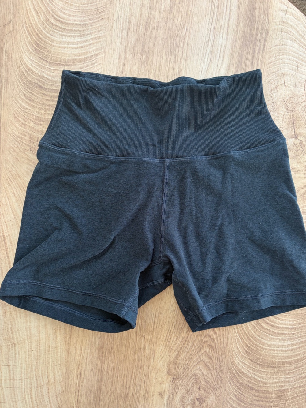 Aritzia GOLDEN softwhip hi-rise shorts